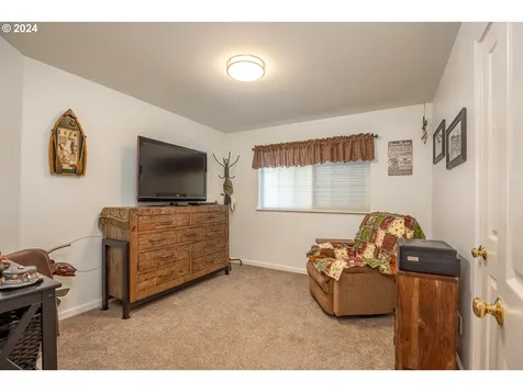 88030 Windleaf Way Florence OR 97439