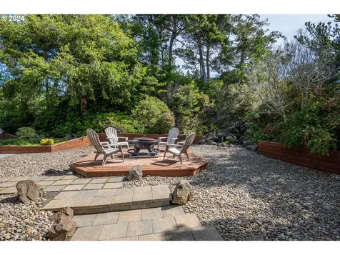 88030 Windleaf Way Florence OR 97439