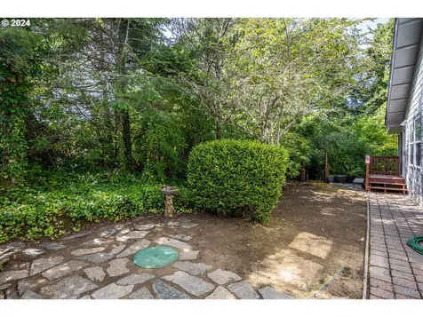 88030 Windleaf Way Florence OR 97439