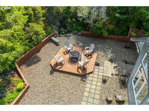 88030 Windleaf Way Florence OR 97439