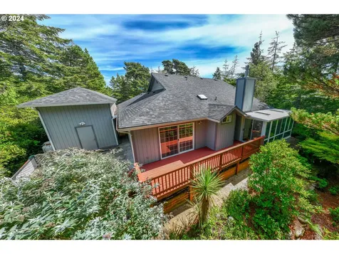 88030 Windleaf Way Florence OR 97439