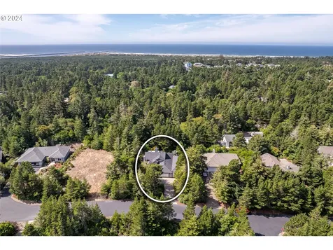 88030 Windleaf Way Florence OR 97439