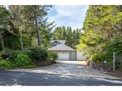 88030 Windleaf Way Florence OR 97439