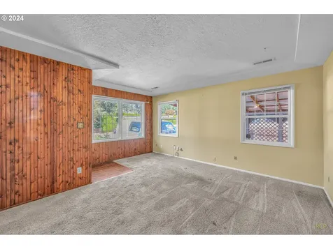 16010 Se Johnson Road Clackamas OR 97015