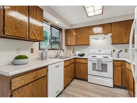 2144 NE 137th Avenue Portland OR 97230