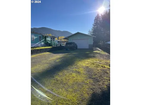 220 Rose Avenue Myrtle Creek OR 97457