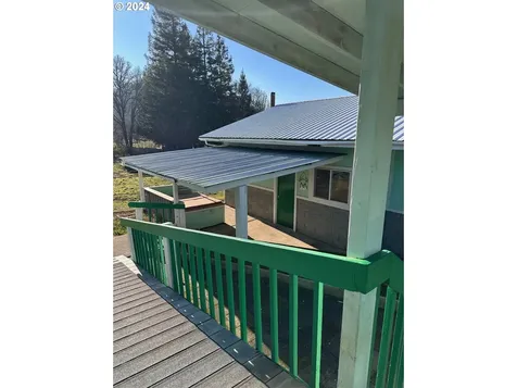 220 Rose Avenue Myrtle Creek OR 97457