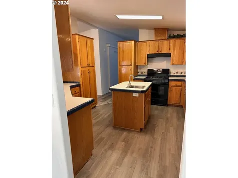 220 Rose Avenue Myrtle Creek OR 97457