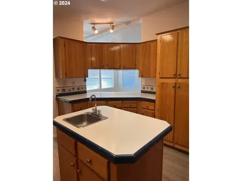 220 Rose Avenue Myrtle Creek OR 97457