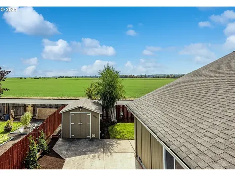 1076 Applegate Place Harrisburg OR 97446