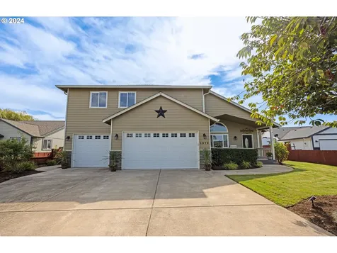 1076 Applegate Place Harrisburg OR 97446