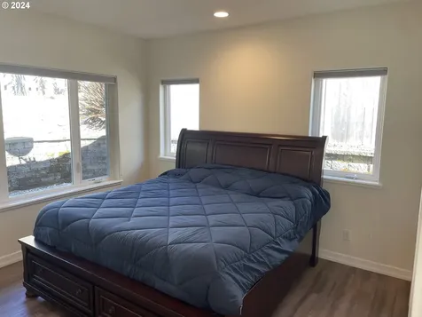 1174 Nautical Lane Coos Bay OR 97420