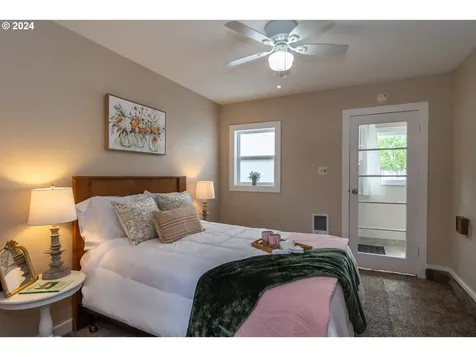 853 W Rainbow Street Roseburg OR 97471