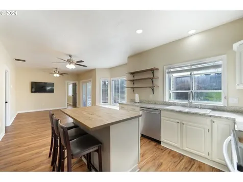 2740 Foxhaven Drive Se Salem OR 97306