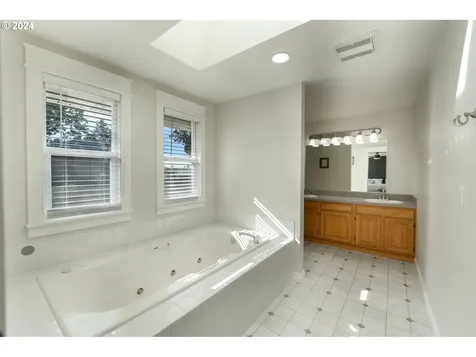 2740 Foxhaven Drive Se Salem OR 97306