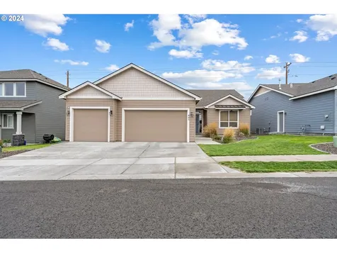 845 E Autumn Avenue Hermiston OR 97838
