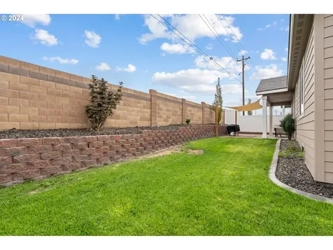 845 E Autumn Avenue Hermiston OR 97838