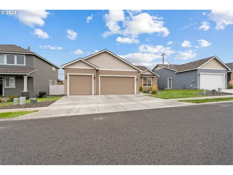 845 E Autumn Avenue Hermiston OR 97838