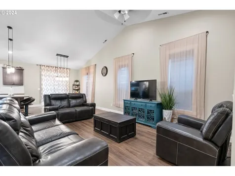 845 E Autumn Avenue Hermiston OR 97838