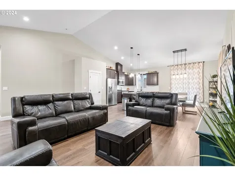 845 E Autumn Avenue Hermiston OR 97838