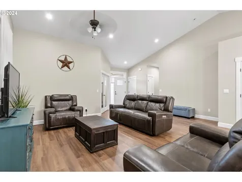 845 E Autumn Avenue Hermiston OR 97838