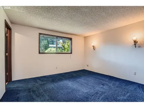 2112 NE 128th Avenue Vancouver WA 98684