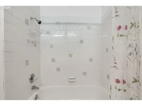 2112 NE 128th Avenue Vancouver WA 98684