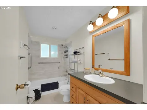 266 Limerick Avenue Eugene OR 97404