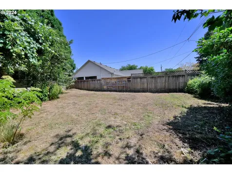266 Limerick Avenue Eugene OR 97404