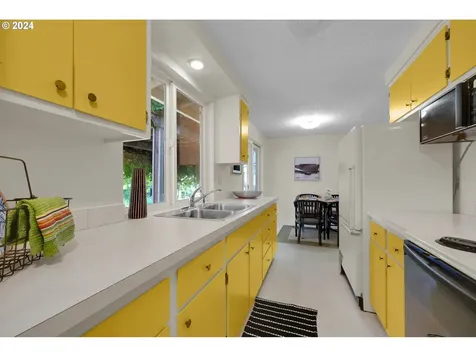 266 Limerick Avenue Eugene OR 97404