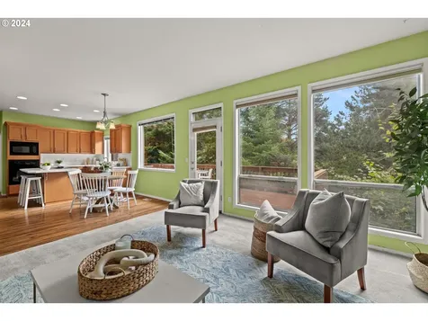 6324 SW Ash Creek Drive Portland OR 97219