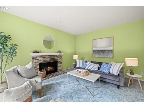 6324 SW Ash Creek Drive Portland OR 97219