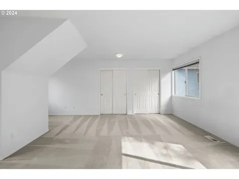 6324 SW Ash Creek Drive Portland OR 97219