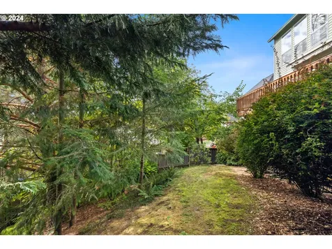 6324 SW Ash Creek Drive Portland OR 97219