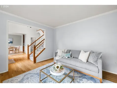 6324 SW Ash Creek Drive Portland OR 97219