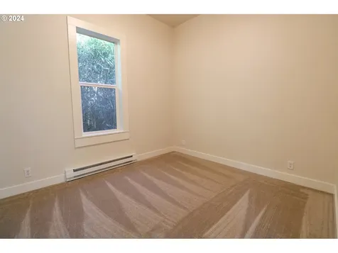 982 S 8th Street Coos Bay OR 97420