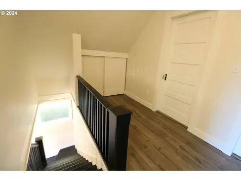 982 S 8th Street Coos Bay OR 97420