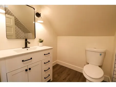 982 S 8th Street Coos Bay OR 97420