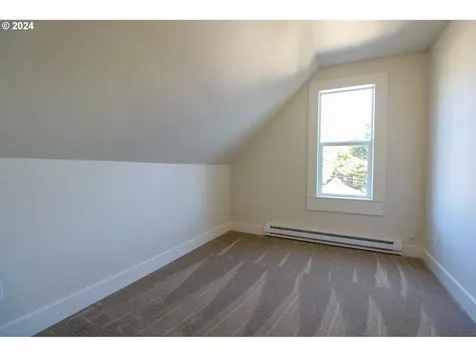 982 S 8th Street Coos Bay OR 97420