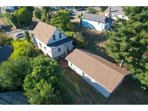 982 S 8th Street Coos Bay OR 97420