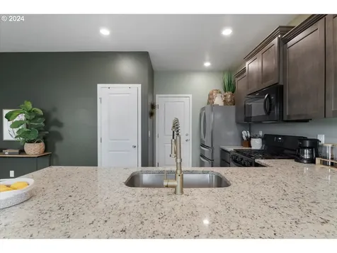 1959 Nw Haun Drive Mcminnville OR 97128