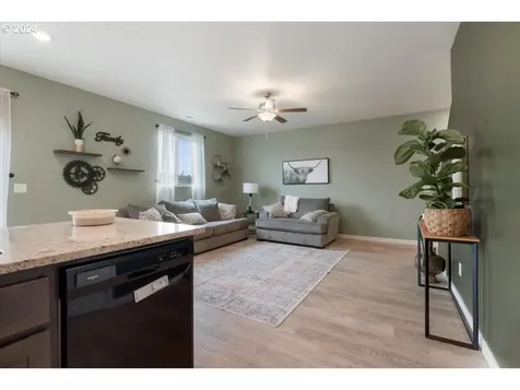 1959 Nw Haun Drive Mcminnville OR 97128
