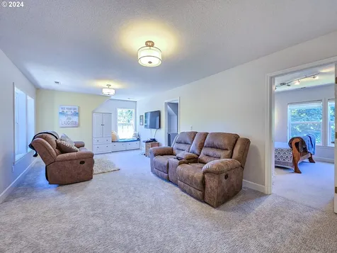 10509 NW Barclay Terrace Portland OR 97231