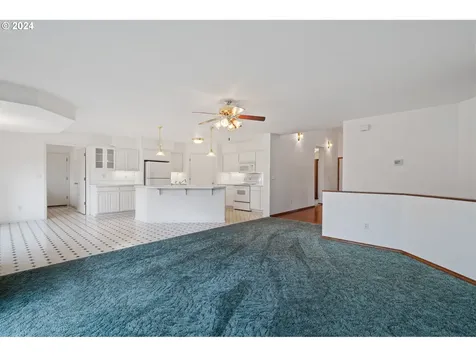 2411 46th Avenue Longview WA 98632