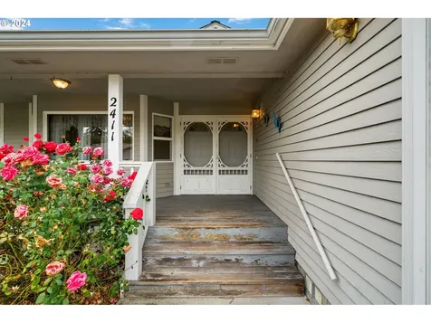 2411 46th Avenue Longview WA 98632