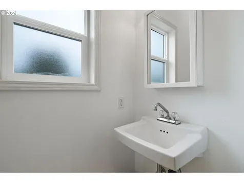 2411 46th Avenue Longview WA 98632