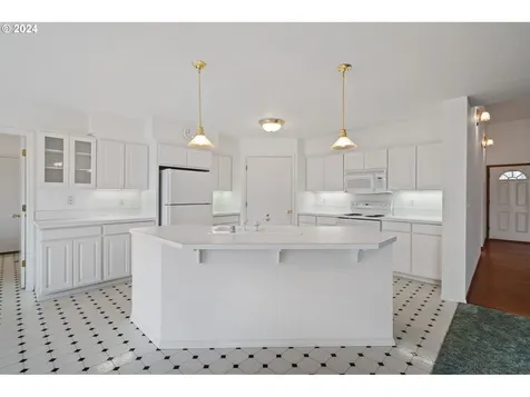 2411 46th Avenue Longview WA 98632