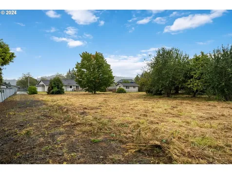 2411 46th Avenue Longview WA 98632