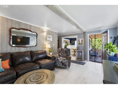 6521 Sw Harbor Avenue Lincoln City OR 97367
