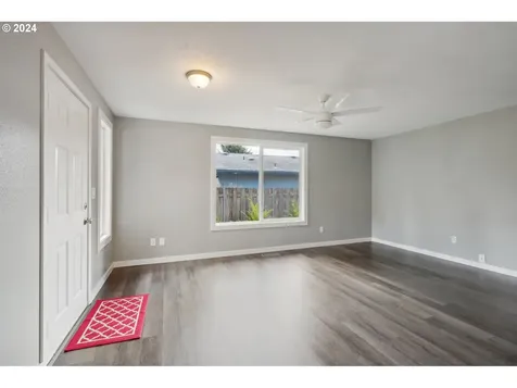 309 Se 141st Avenue Portland OR 97233
